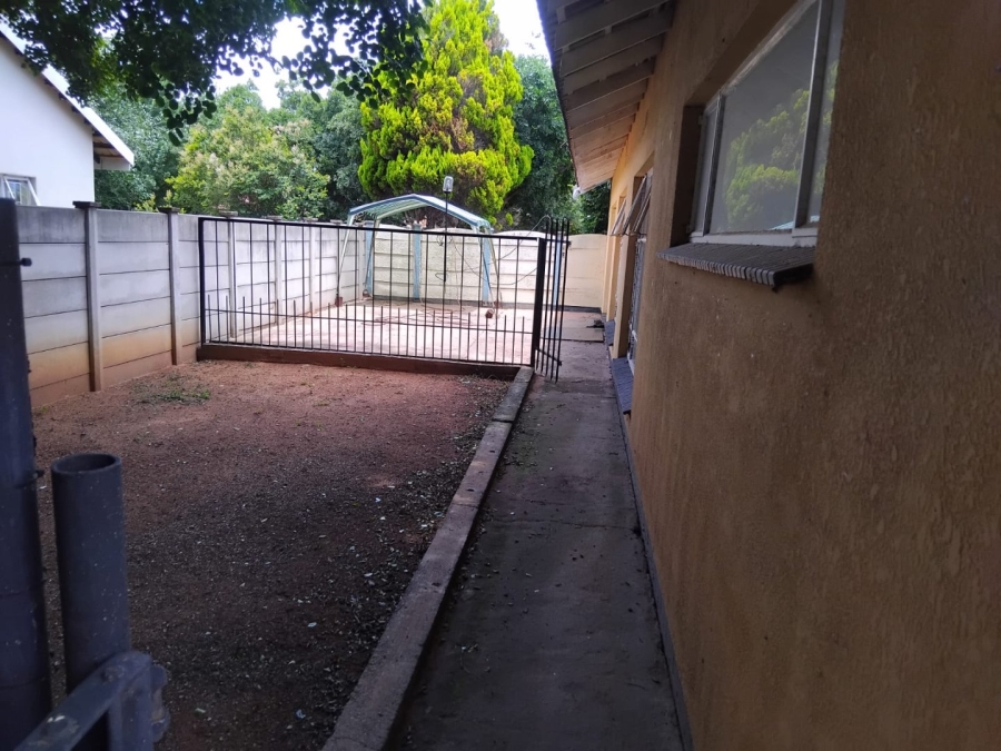 4 Bedroom Property for Sale in Stilfontein Ext 4 North West